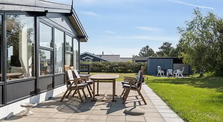 Dejligt sommerhus tæt på vandet