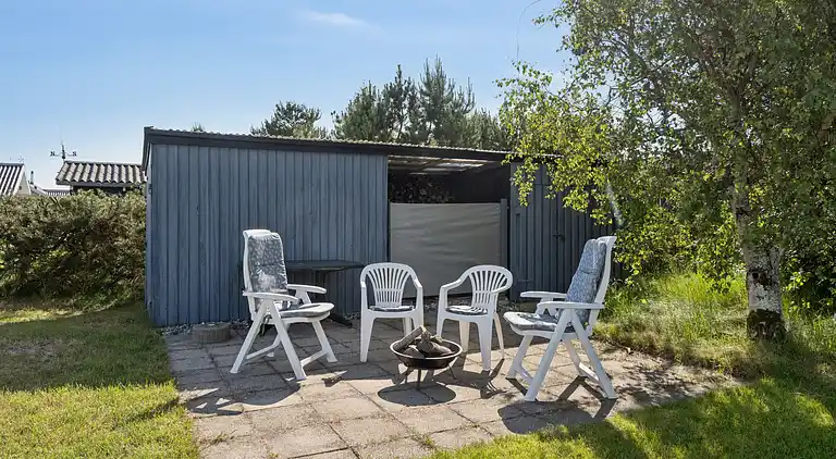 Dejligt sommerhus tæt på vandet