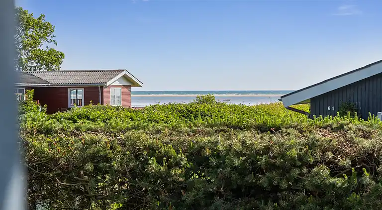 Dejligt sommerhus tæt på vandet