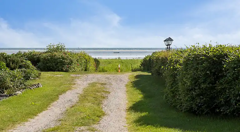 Dejligt sommerhus tæt på vandet