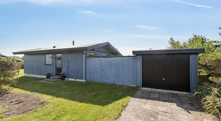 Dejligt sommerhus tæt på vandet