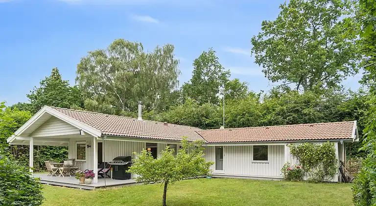 Hyggeligt og velindrettet sommerhus i Hornbæk
