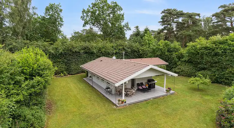 Hyggeligt og velindrettet sommerhus i Hornbæk