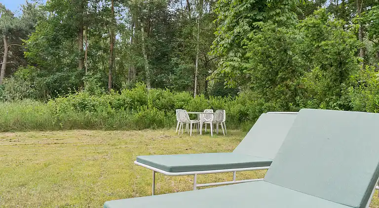 Nyrenoveret sommerhus tæt på strand