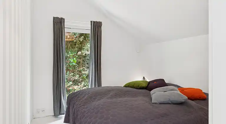 Nyrenoveret sommerhus tæt på strand