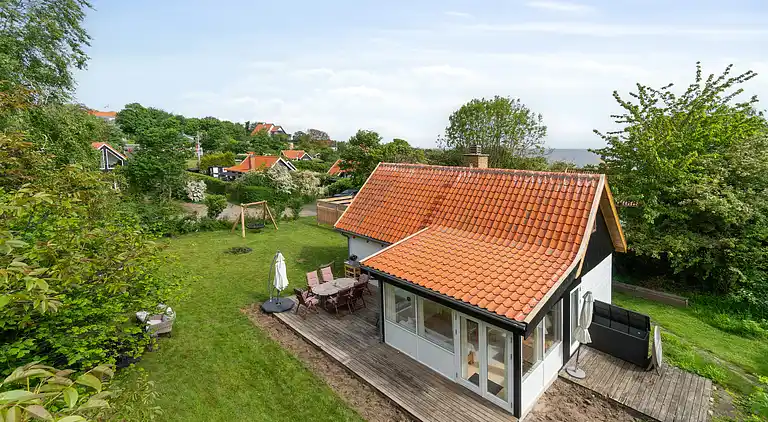 Skønt beliggende fritidshus i Melsted, Gudhjem