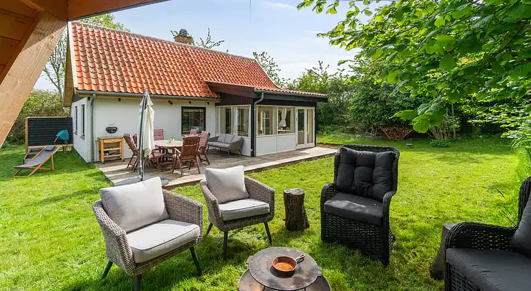 Skønt beliggende fritidshus i Melsted, Gudhjem