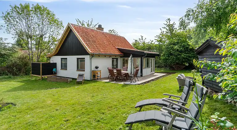 Skønt beliggende fritidshus i Melsted, Gudhjem