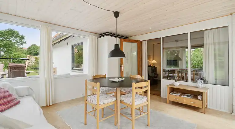 Skønt beliggende fritidshus i Melsted, Gudhjem