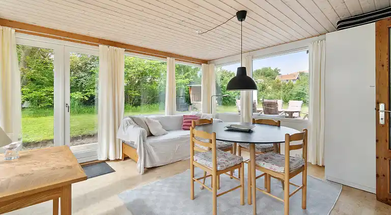 Skønt beliggende fritidshus i Melsted, Gudhjem