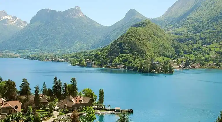 Apartment in Évian-les-Bains
