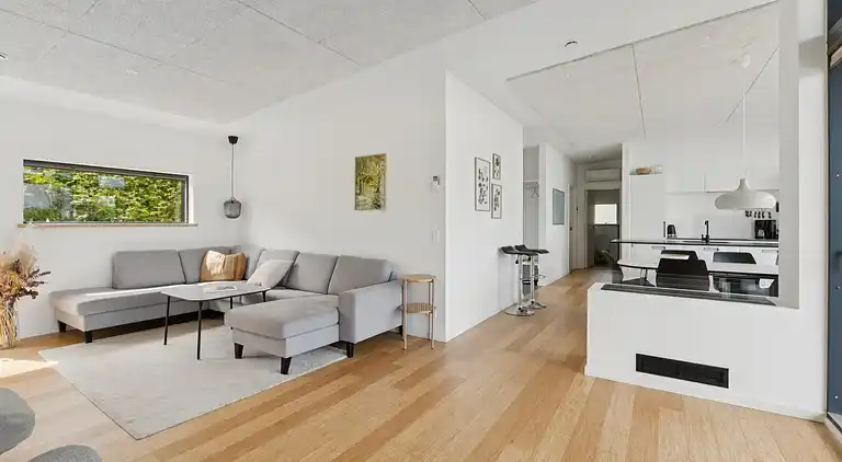 Havudsigt og hygge i arkitekttegnet hus