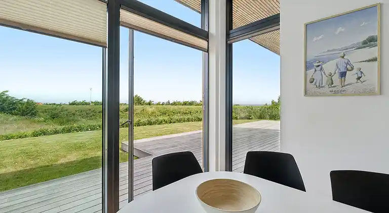 Havudsigt og hygge i arkitekttegnet hus