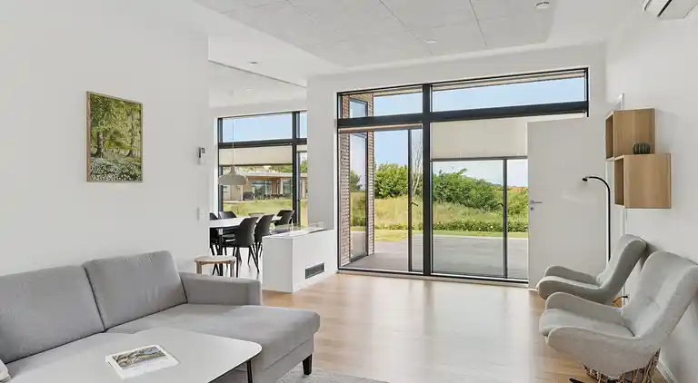 Havudsigt og hygge i arkitekttegnet hus