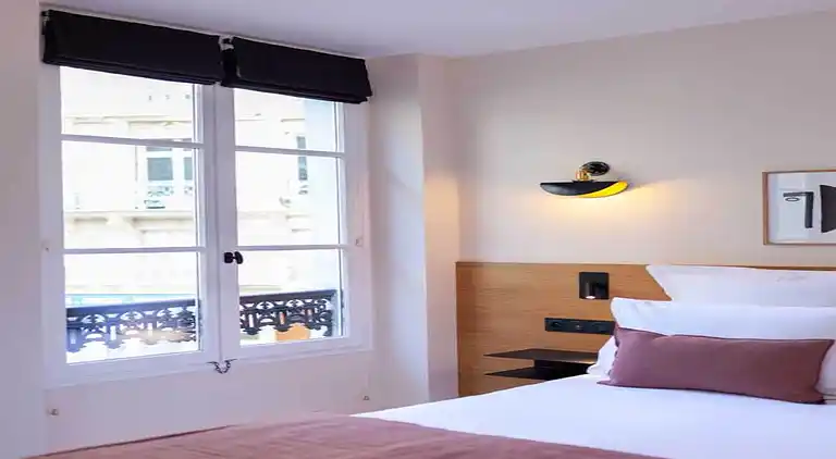 Apartment in Saint-Philippe-du-Roule