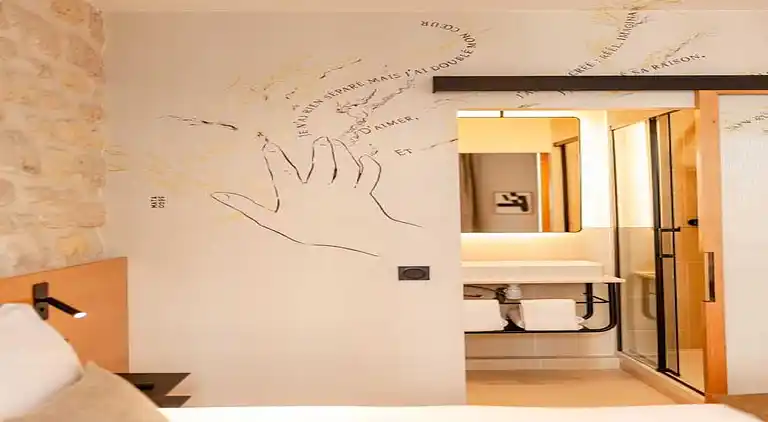 Apartment in Saint-Philippe-du-Roule
