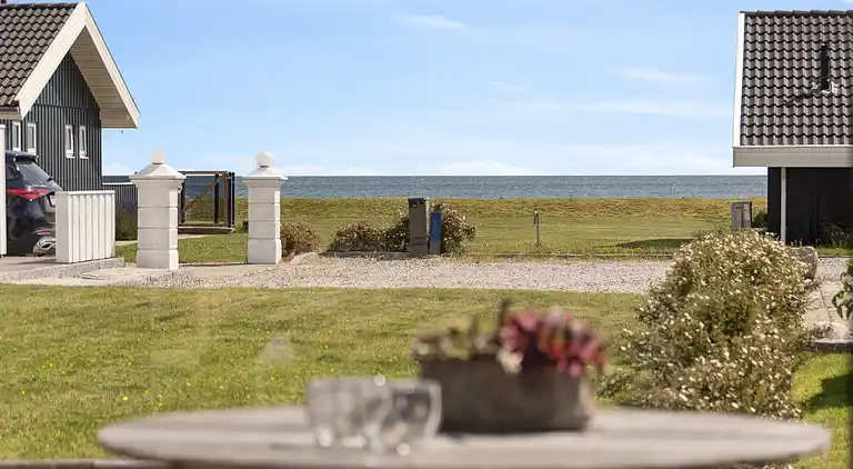 Skøn bolig i As Vig 100 m fra strand