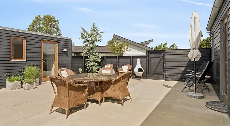 Skøn bolig i As Vig 100 m fra strand