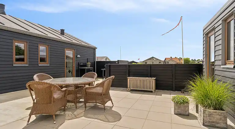 Skøn bolig i As Vig 100 m fra strand