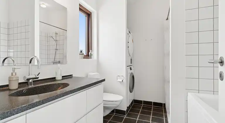 Skøn bolig i As Vig 100 m fra strand