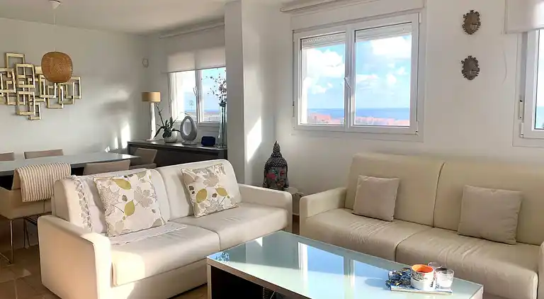 Penthouse mit Pool in Manliva