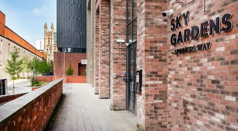 Sky Duplex - Central Manchester - Balkon, Terrasse und