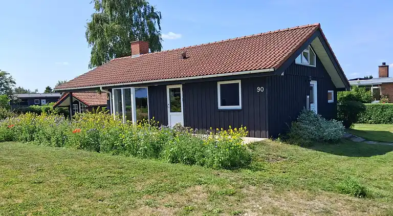 Hyggeligt sommerhus tæt på strand og skov