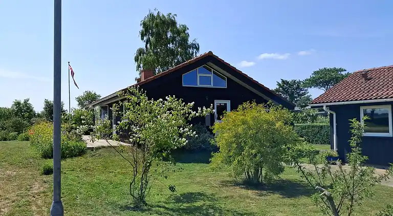 Hyggeligt sommerhus tæt på strand og skov