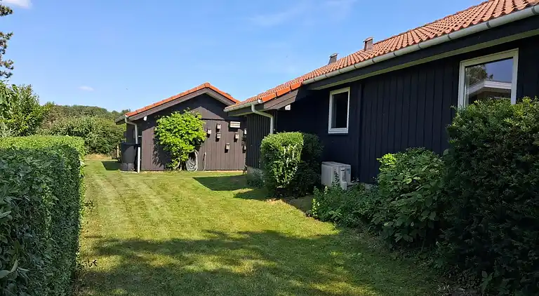 Hyggeligt sommerhus tæt på strand og skov