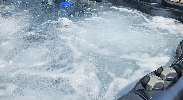 Schönes neues Ferienhaus mit aussen whirlpool