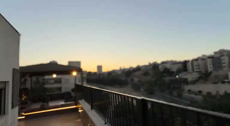 Charmantes Amman Apartment mit zentraler Klimaanlage und