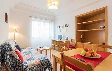 Top Location Beautiful Apartment!
