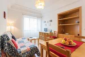 Top Location Beautiful Apartment!