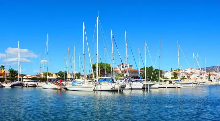 Apartment in Empuriabrava