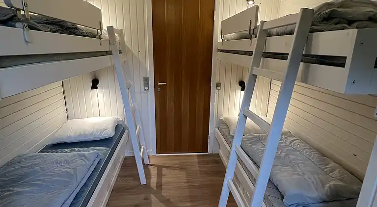 Nyrenoveret sommerhus ved Kvie sø