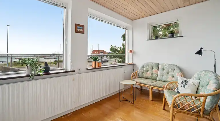 Familievenligt sommerhus med udsigt til Østersøen