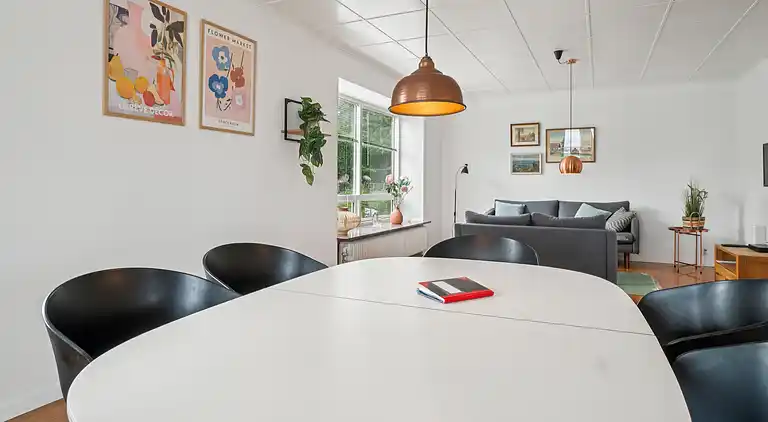 Familievenligt sommerhus med udsigt til Østersøen