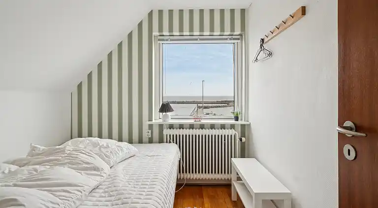 Familievenligt sommerhus med udsigt til Østersøen