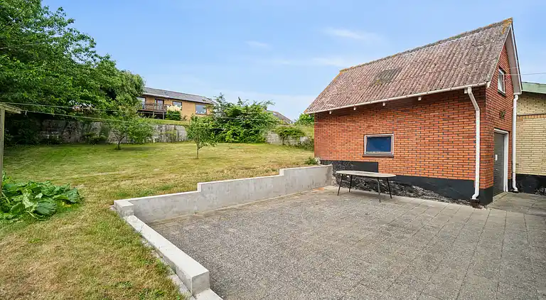 Familievenligt sommerhus med udsigt til Østersøen