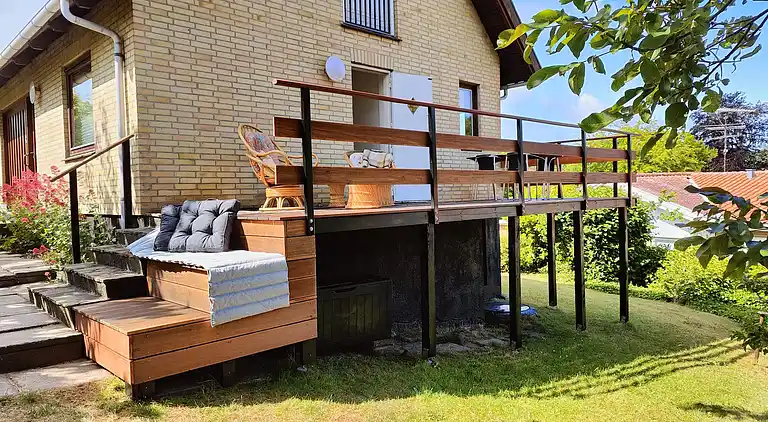 Gemütliches Haus in der Nähe von Wald und Küste