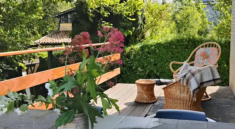 Gemütliches Haus in der Nähe von Wald und Küste