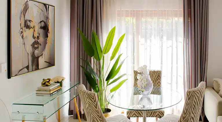 Beautiful 2 bedroom Apartment near Monte Casino