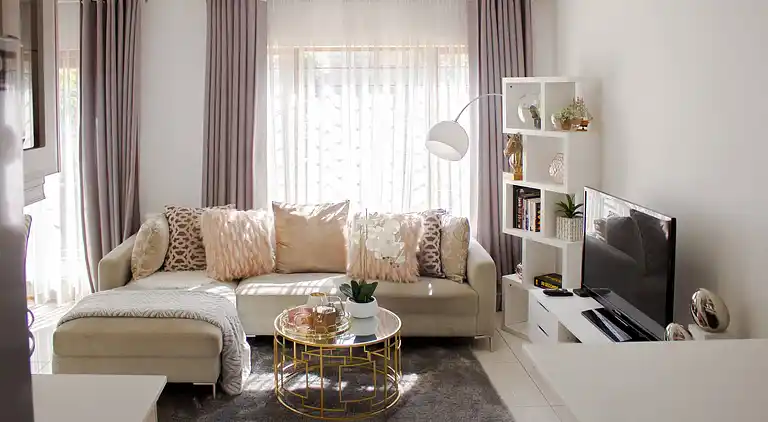 Beautiful 2 bedroom Apartment near Monte Casino