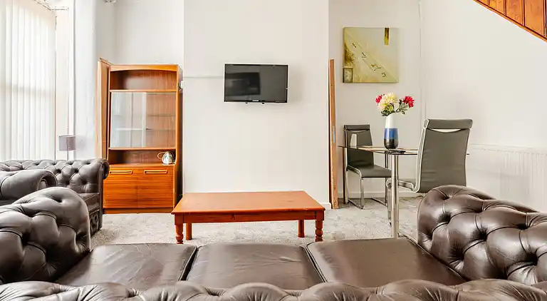 Charmantes Familienhaus in Bolton mit Terrasse und