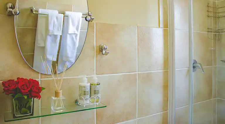 Beautiful 2 bedroom Apartment near Monte Casino