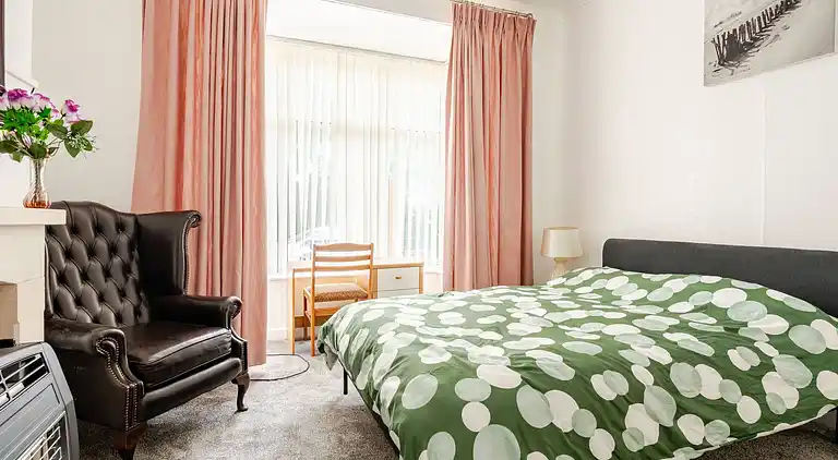 Charmantes Familienhaus in Bolton mit Terrasse und