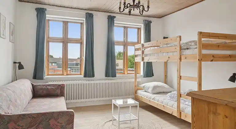 Ferienhaus mit Billard, Garten, guter Lage