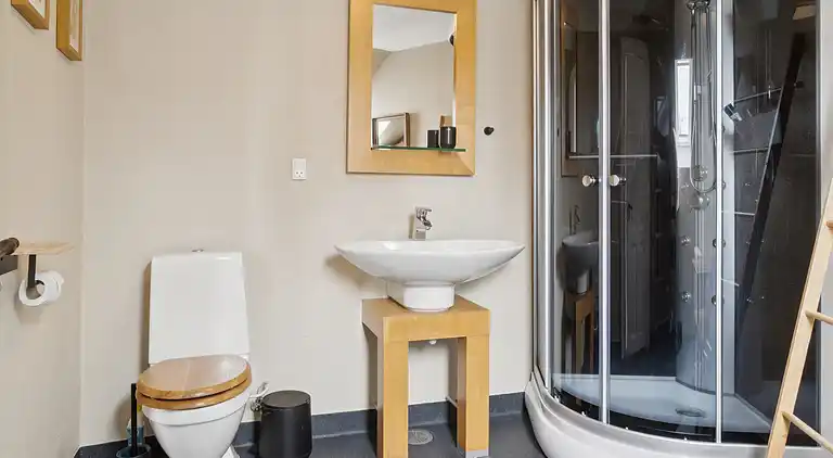 Ferienhaus mit Billard, Garten, guter Lage