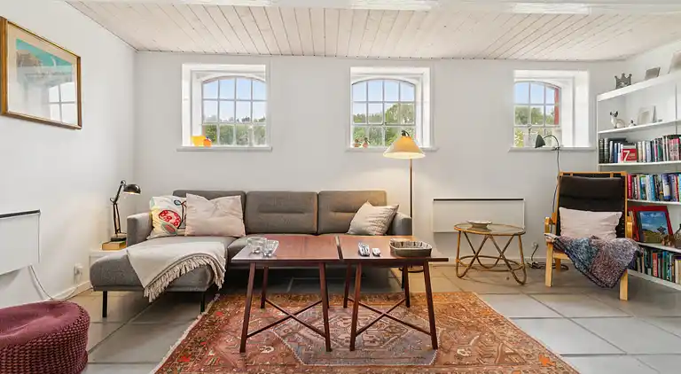 Naturnahe Lage bei Wald, Golf und Strand