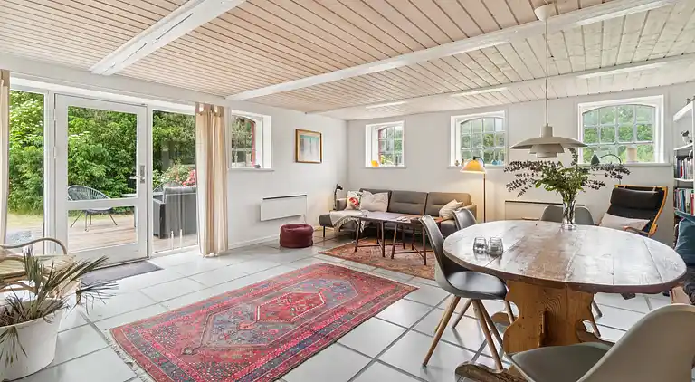 Naturnahe Lage bei Wald, Golf und Strand